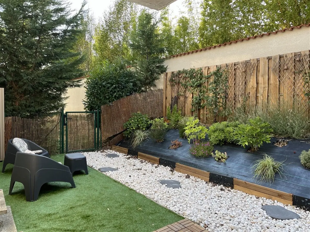 Flat Avenue des Combattants in Sainte-Consorce