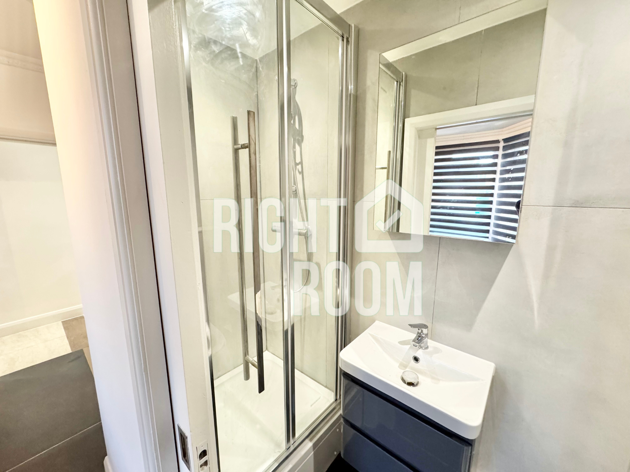 Flat Ashmore Road in City of Westminster