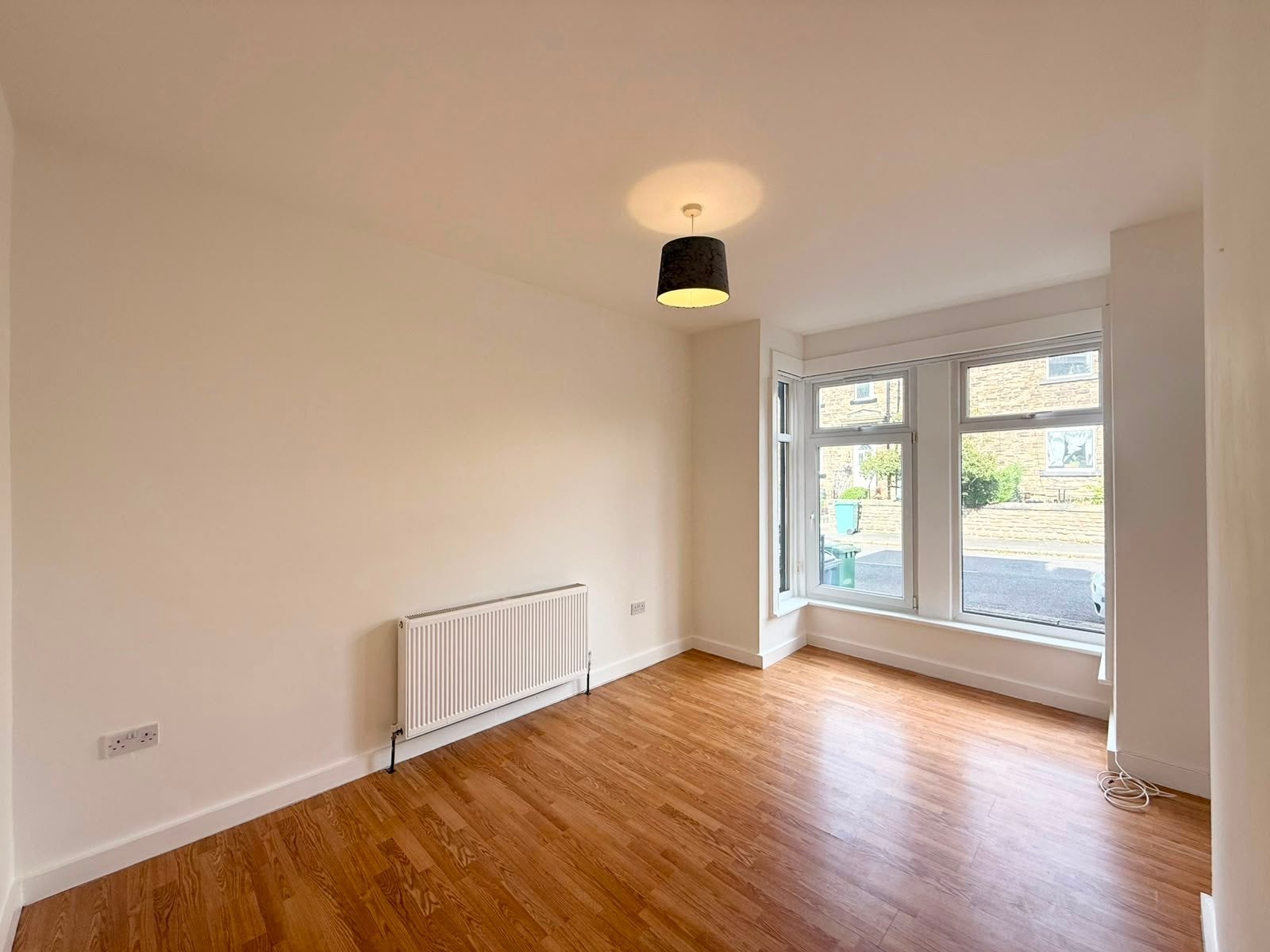 Flat Hayleigh Mount in Leeds