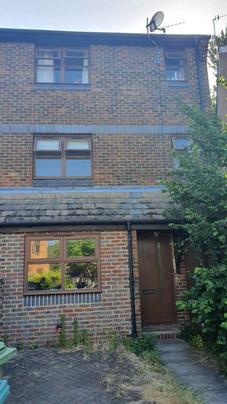 Room Windrose Close in Greater London