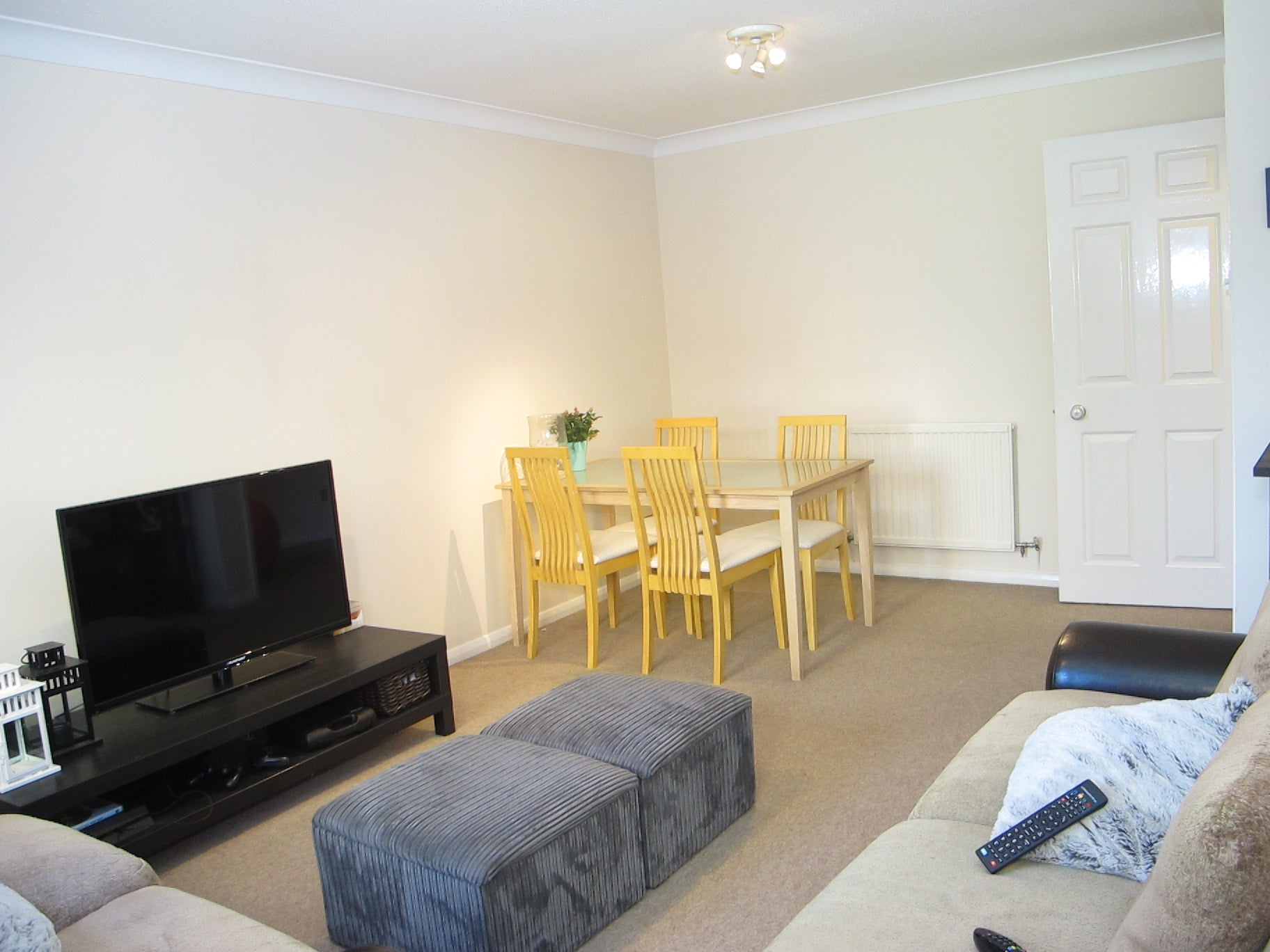 Flat Cedar Terrace in Greater London
