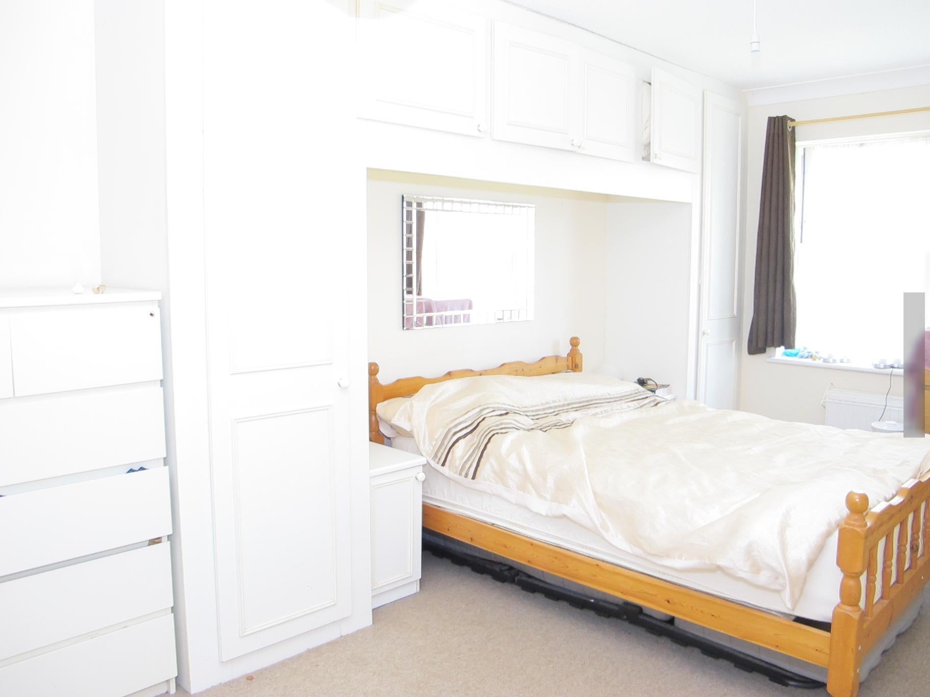 Flat Cedar Terrace in Greater London