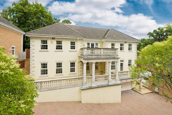 House Jersey Place in Sunningdale