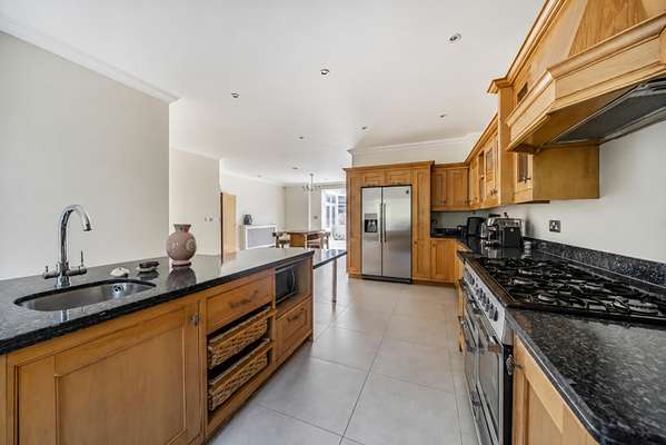 House Jersey Place in Sunningdale