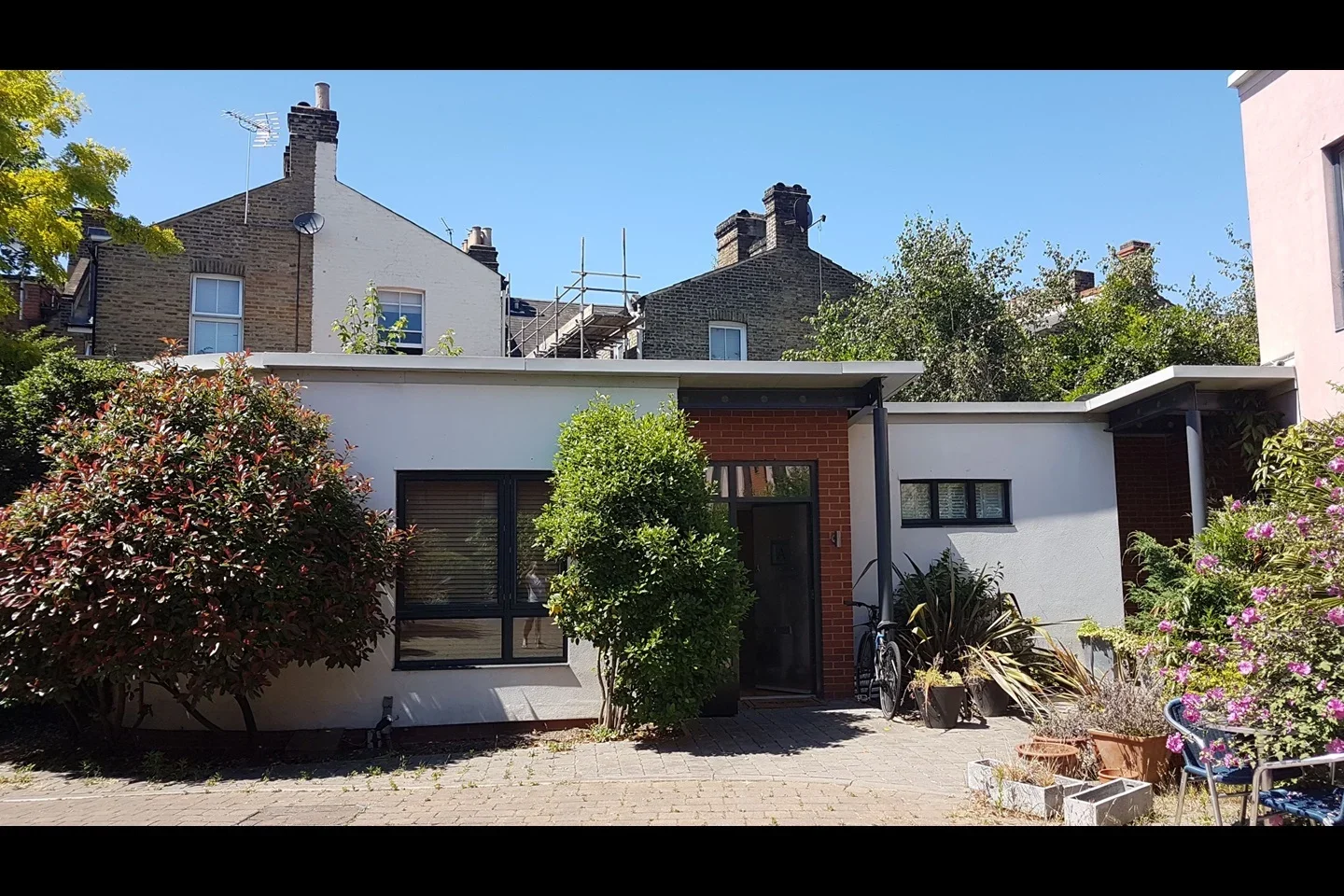 House Vaughan Road in Greater London