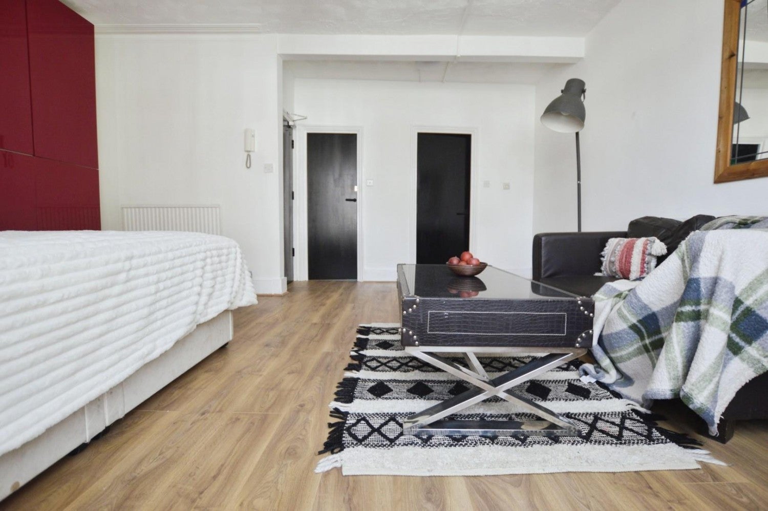 Flat Ashgrove Road in Greater London