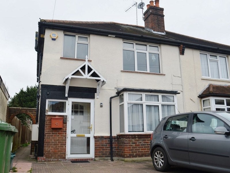 Flat Chase End in Epsom and Ewell