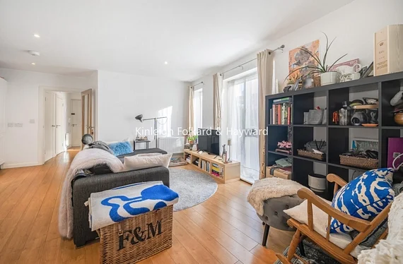 Flat Furley Road in Greater London