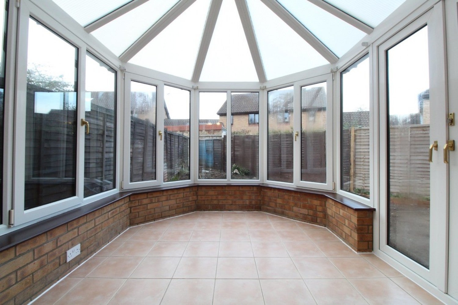 House Kinlett Close in Colchester