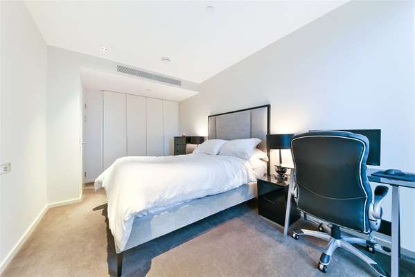 Flat Stamford Street in Greater London