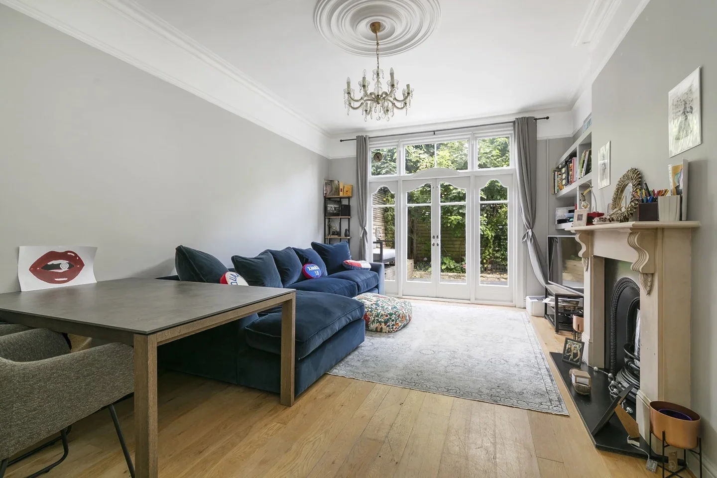 Flat Glenmore Road in Greater London
