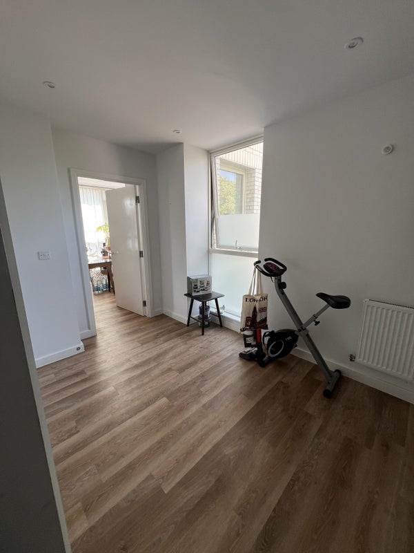 Room Longfield Crescent in Greater London