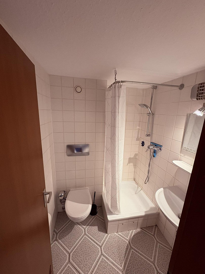 Wohnung Schiersteiner Straße in Wiesbaden