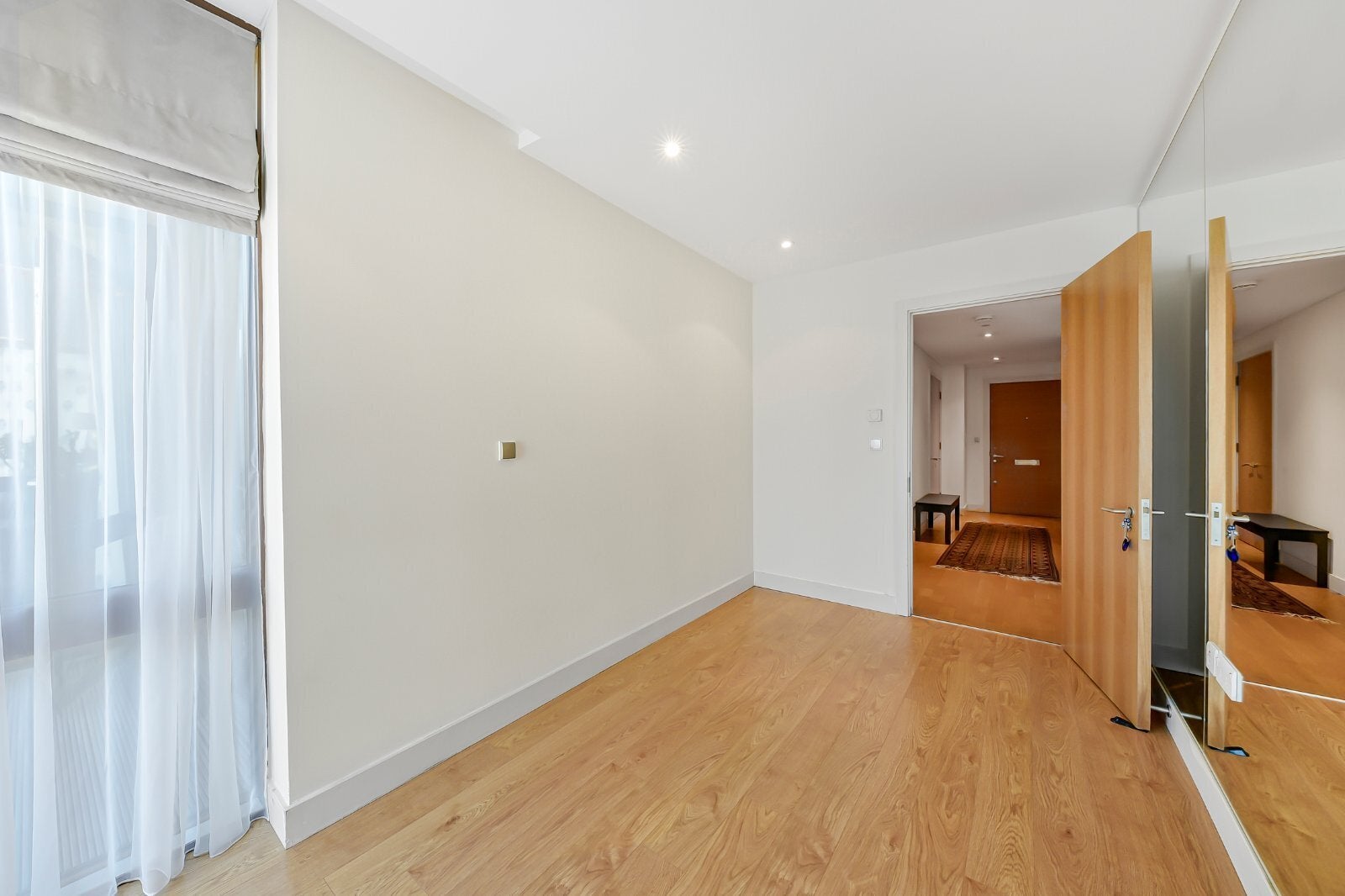 Flat Lymington Road in Greater London