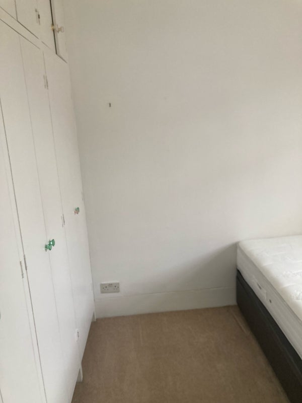 Room Avonmore Road in Greater London