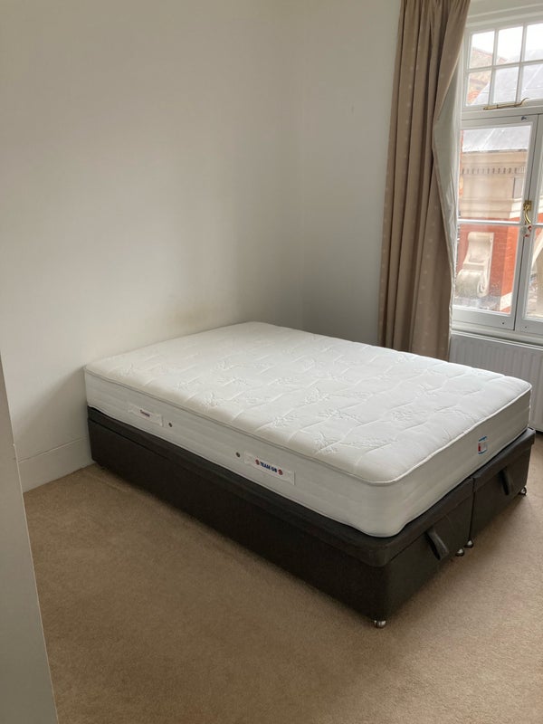 Room Avonmore Road in Greater London