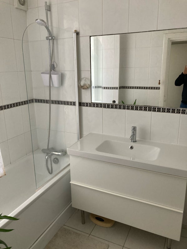 Room Avonmore Road in Greater London