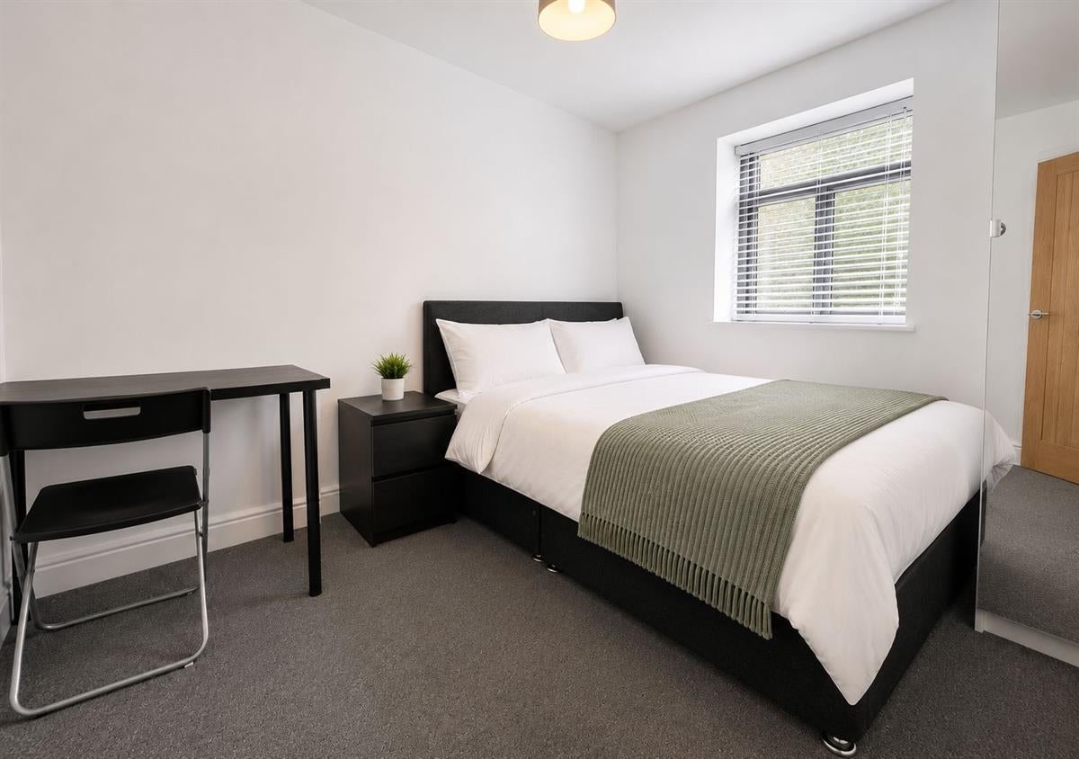 Flat Millicent Road in Nottingham