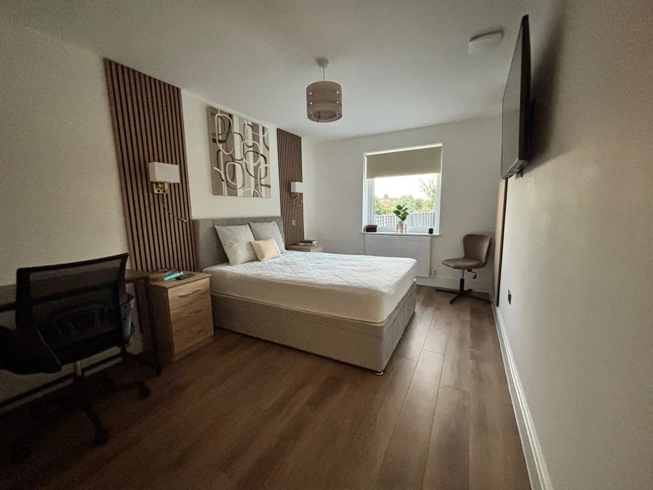 Room Bournewood Road in Greater London
