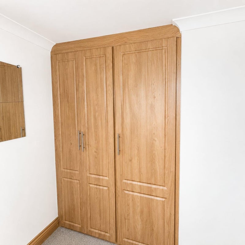 Room Rochfords Gardens in Slough