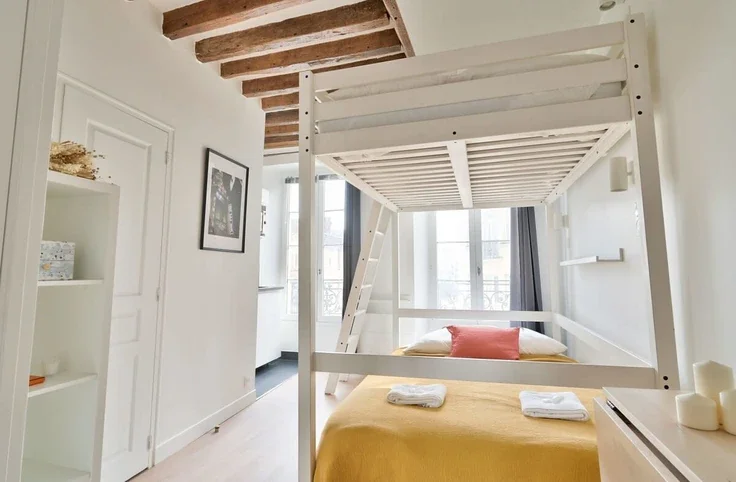 Flat Rue de l'Échiquier in Paris