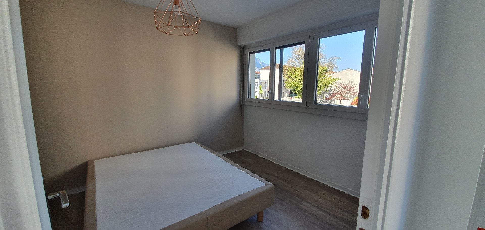 Flat Rue Auguste Ravier in Grenoble