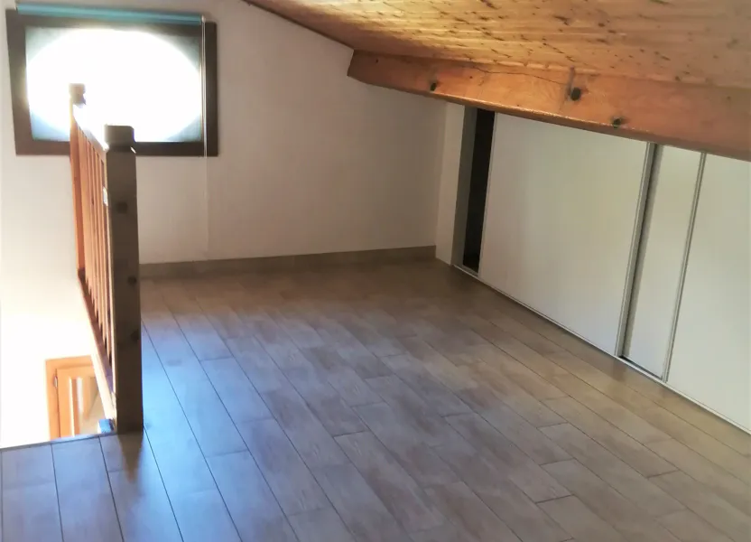 Flat Rue des Jaïnes in Bézaudun-les-Alpes