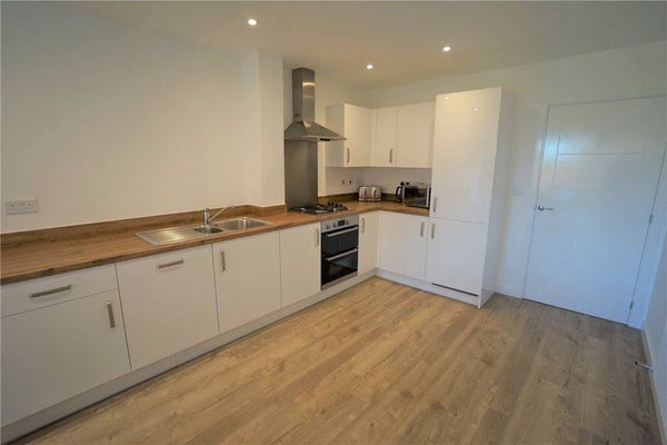 Flat Shrub Leaze in Stoke Gifford
