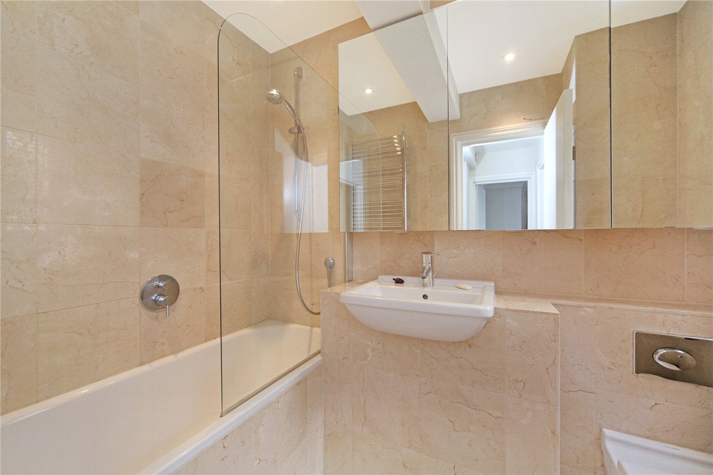 Flat Pembridge Villas in Greater London