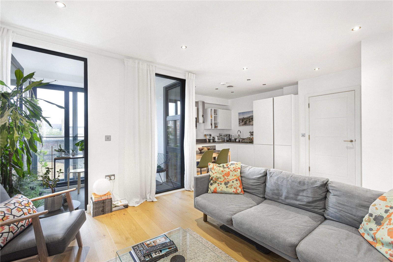Flat Clare Street in Greater London