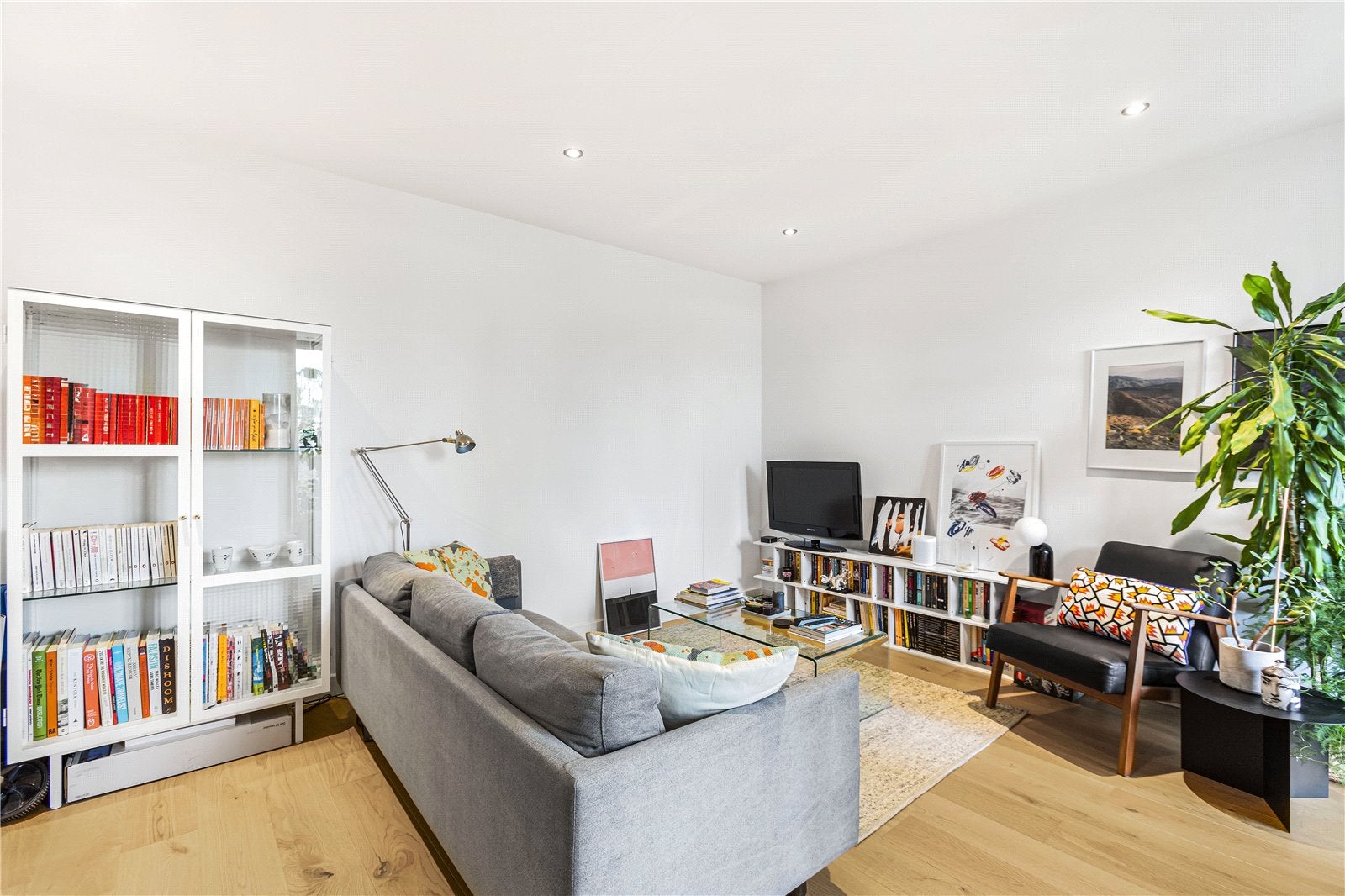 Flat Clare Street in Greater London