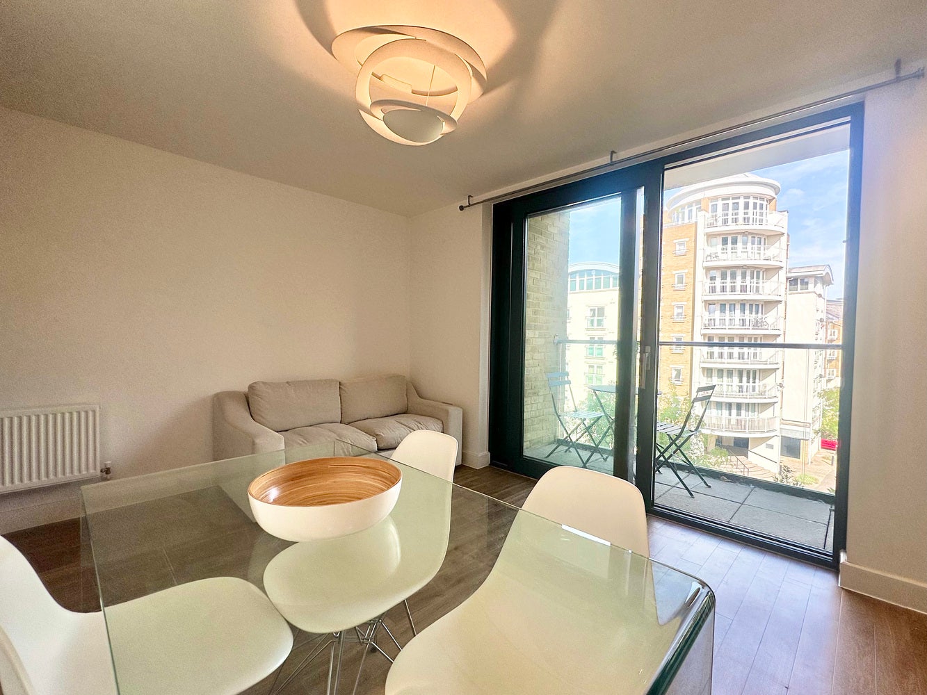 Flat Surrey Quays Road in Greater London