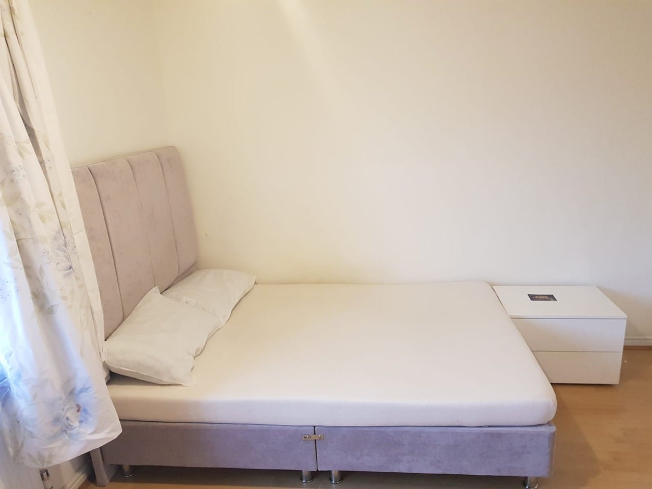 Room Fairway Drive in Greater London