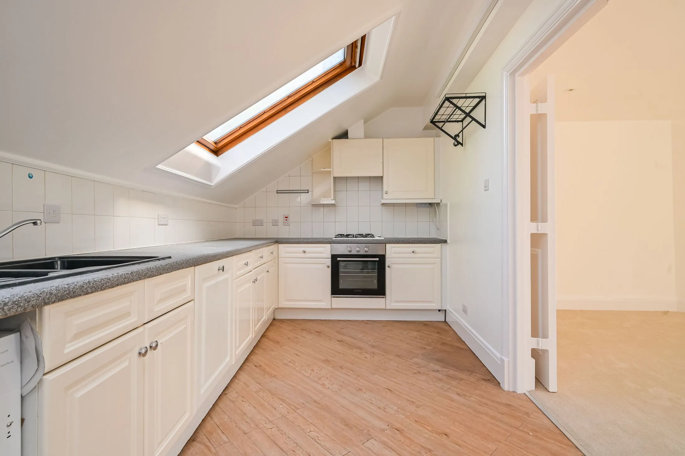 Flat Tyndale Lane in Greater London