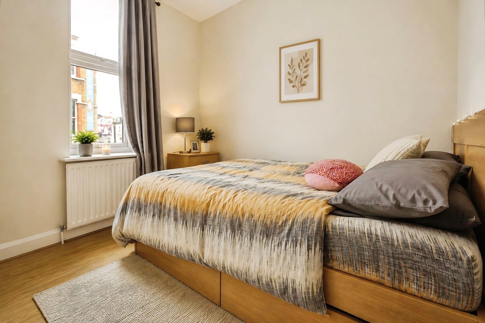 Flat London Road in Greater London