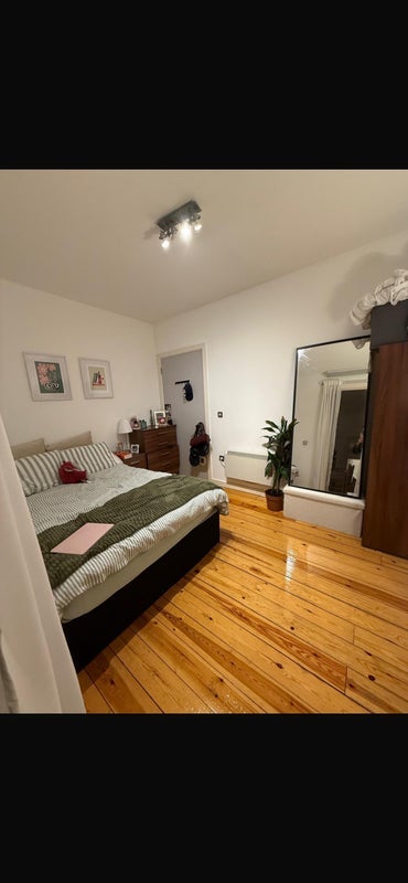 Room Back Church Lane in Greater London