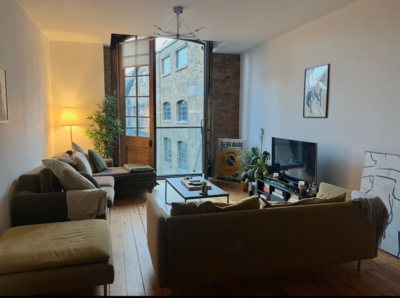 Room Back Church Lane in Greater London