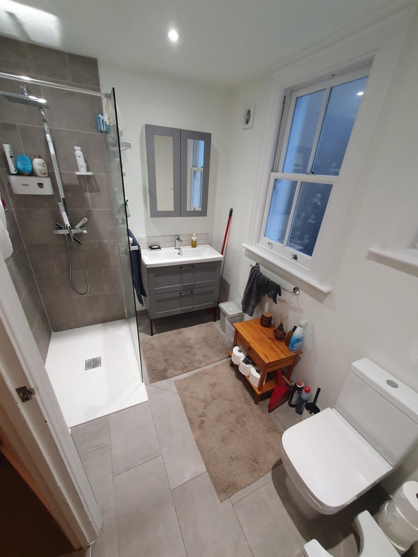 Room Holmewood Gardens in Greater London