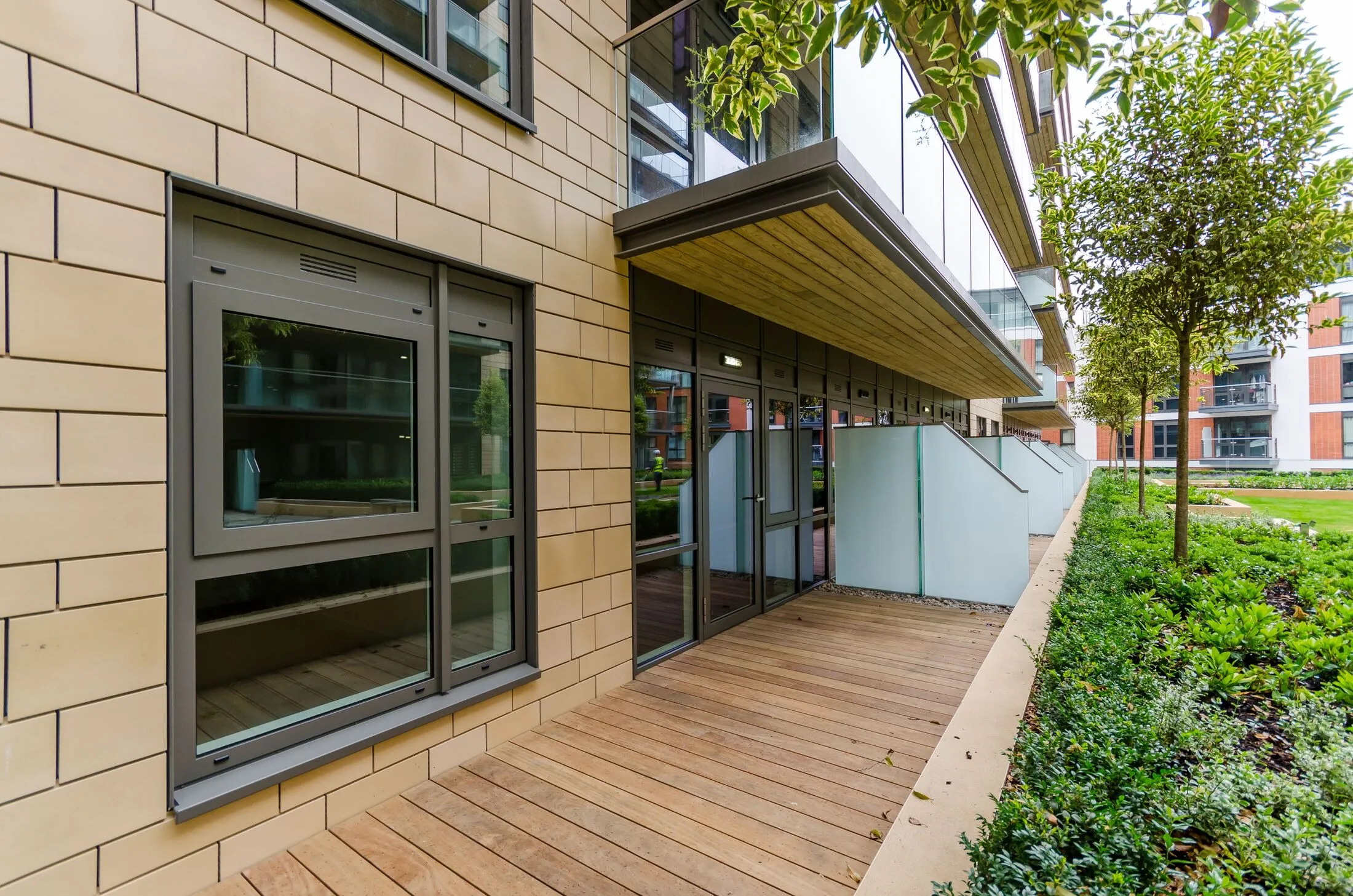 Flat Longfield Avenue in Greater London