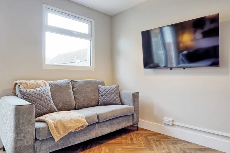 Flat Cyril Child Close in Colchester