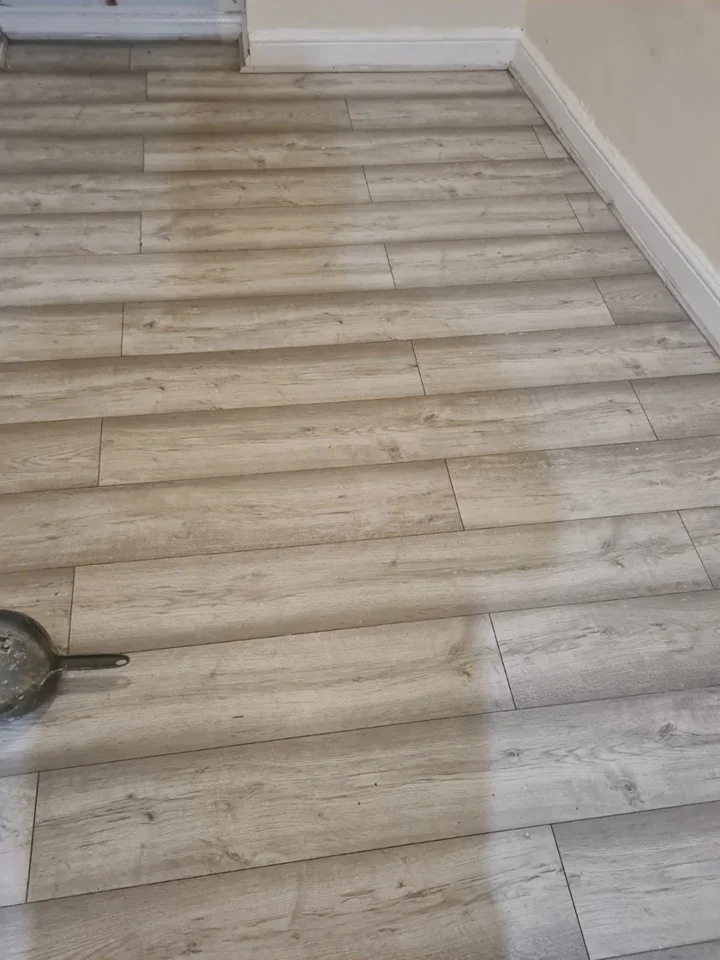 Flat Birling Road in Greater London