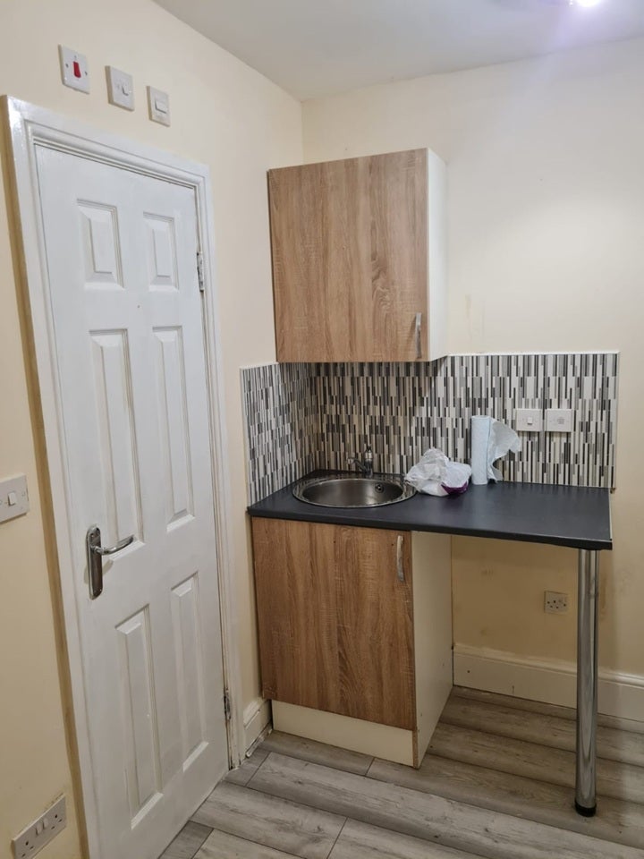Flat Birling Road in Greater London