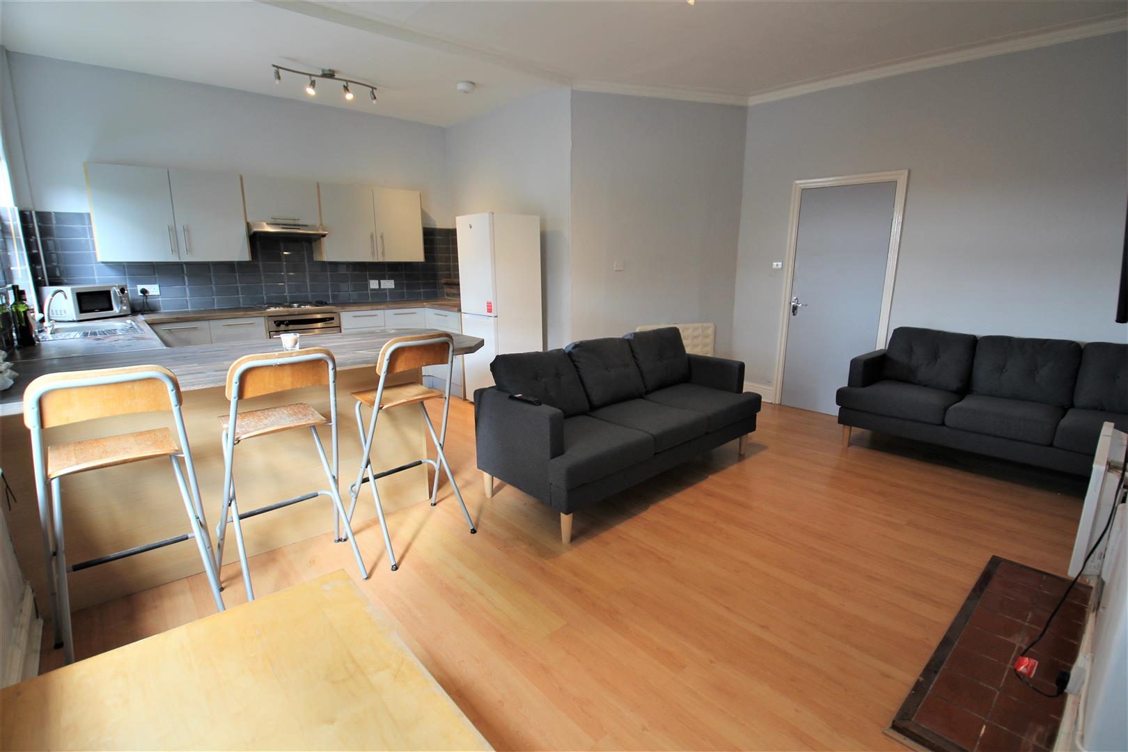 Flat Kelso Road in Leeds