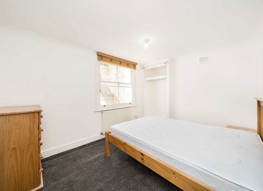 Flat Bedford Road in Greater London
