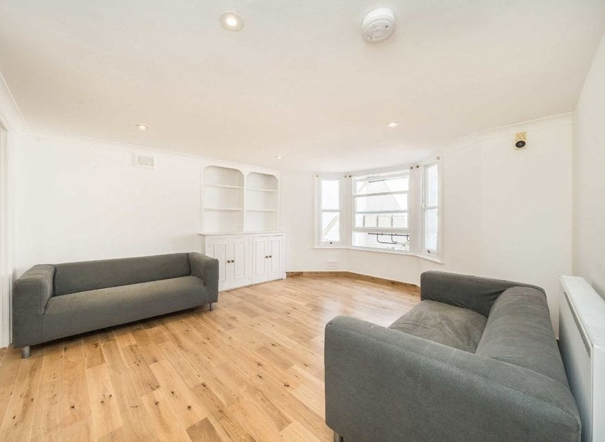 Flat Bedford Road in Greater London