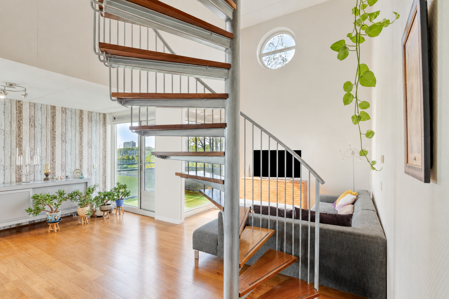 Appartement te koop: Dedemsvaartweg 781, 'S-Gravenhage