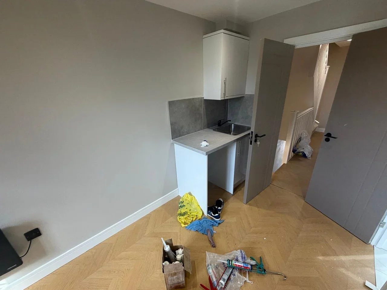 Room Raynton Road in Greater London