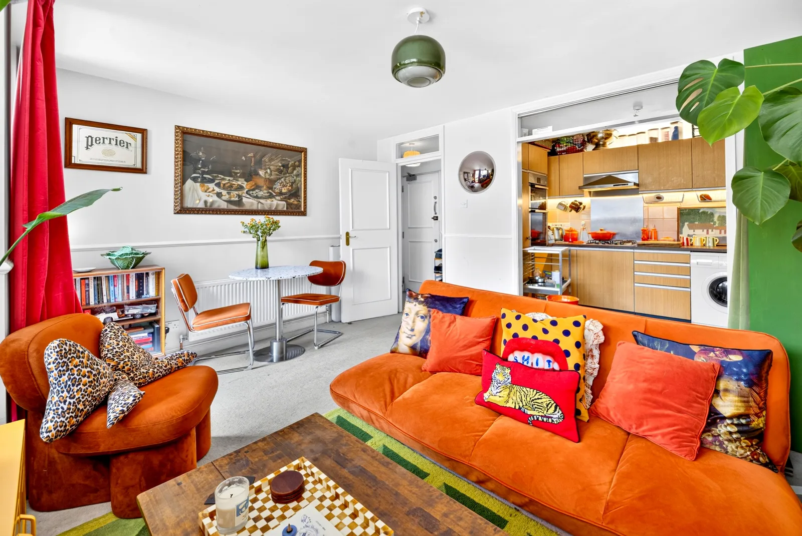 Flat Aberdeen Park in Greater London
