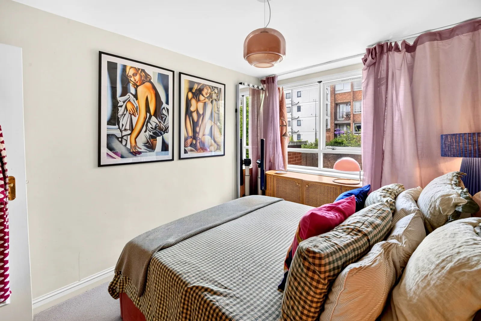 Flat Aberdeen Park in Greater London