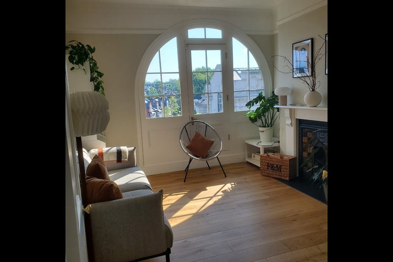 Room Holloway Road in Greater London